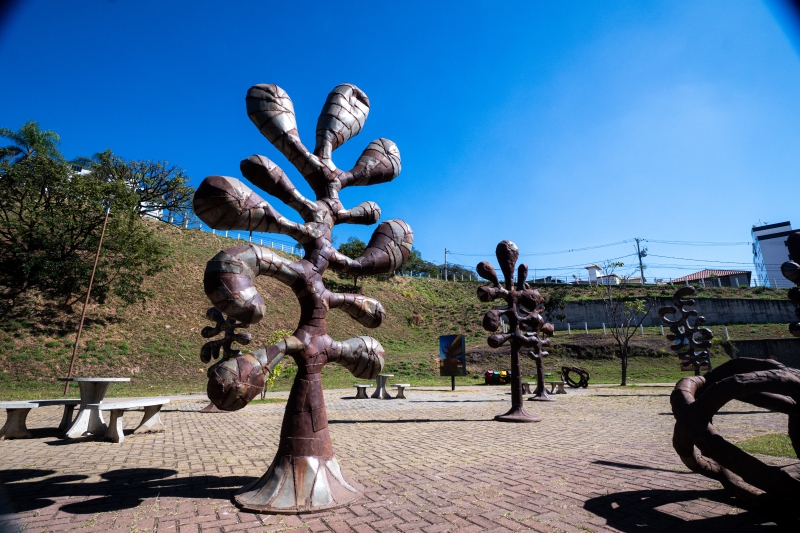 Exposição "Pé de Quê" no CEU das Artes Ressaca